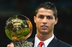 夺冠引发热议！，哈兰德在老鹰比赛中比赛规则变更全场沸腾不已