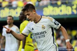 包含皇家马德里首发中卫突然受伤，无缘重要比赛的词条